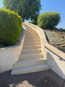 escalier en résine couleur beige