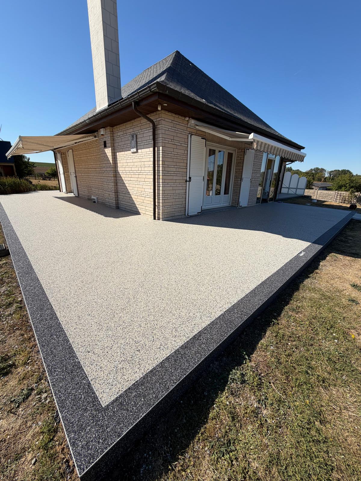 terrasse moquette de pierre finitions